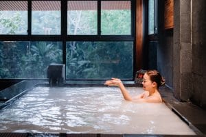 tắm onsen tại An Châng Retreat & Spa Hà Giang